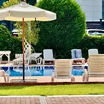 Cozy 1-bedroom In Royal Bay Sveti Vlas
