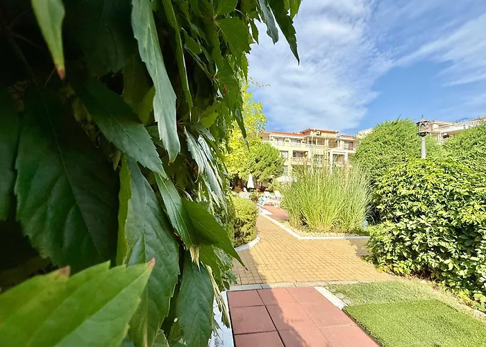 Cozy 1-bedroom In Royal Bay Sveti Vlas