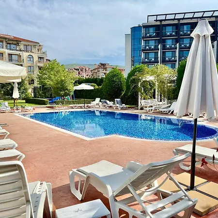 Apartment Cozy 1-bedroom In Royal Bay *