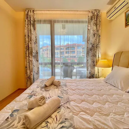 Apartment Cozy 1-bedroom In Royal Bay