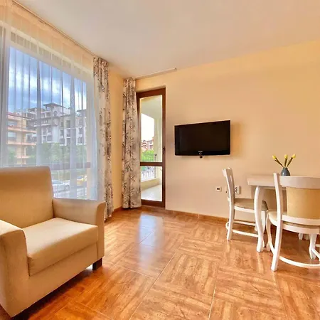 Apartment Cozy 1-bedroom In Royal Bay