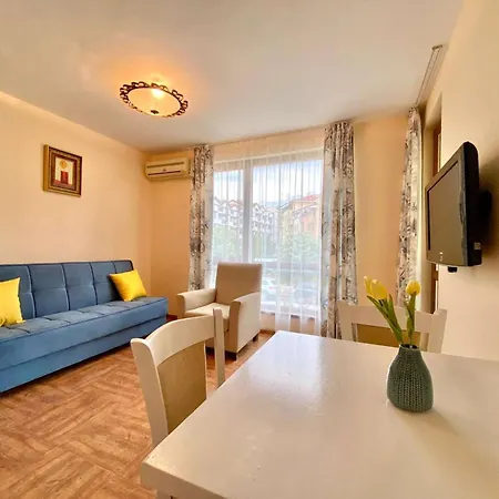 Apartment Cozy 1-bedroom In Royal Bay