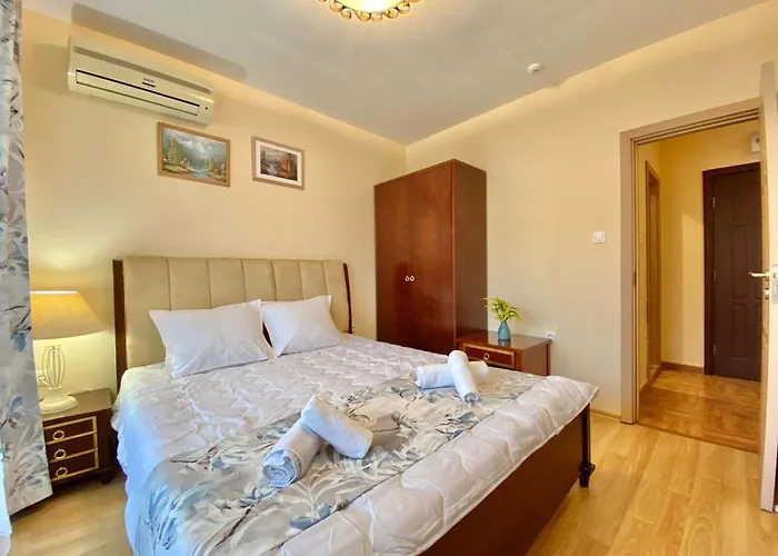 Apartment Cozy 1-bedroom In Royal Bay