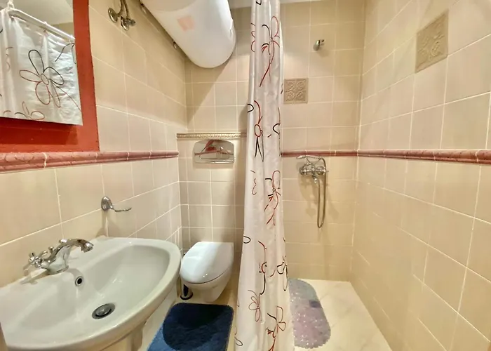 Cozy 1-bedroom In Royal Bay Apartment Sveti Vlas